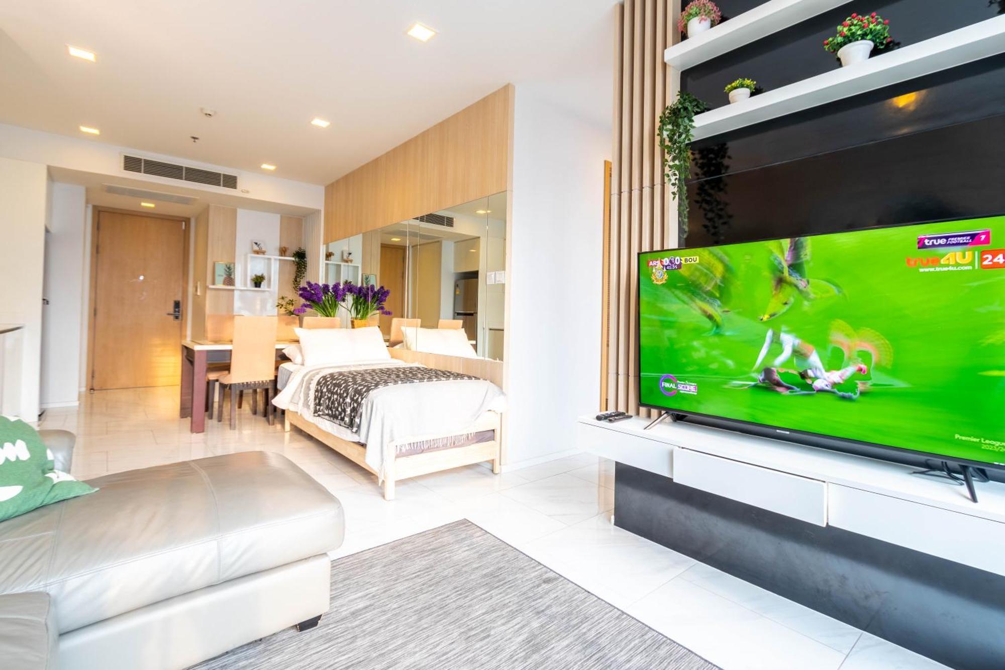 Hyde Sukhumvit 11 Branded Suites Bangkok Buitenkant foto