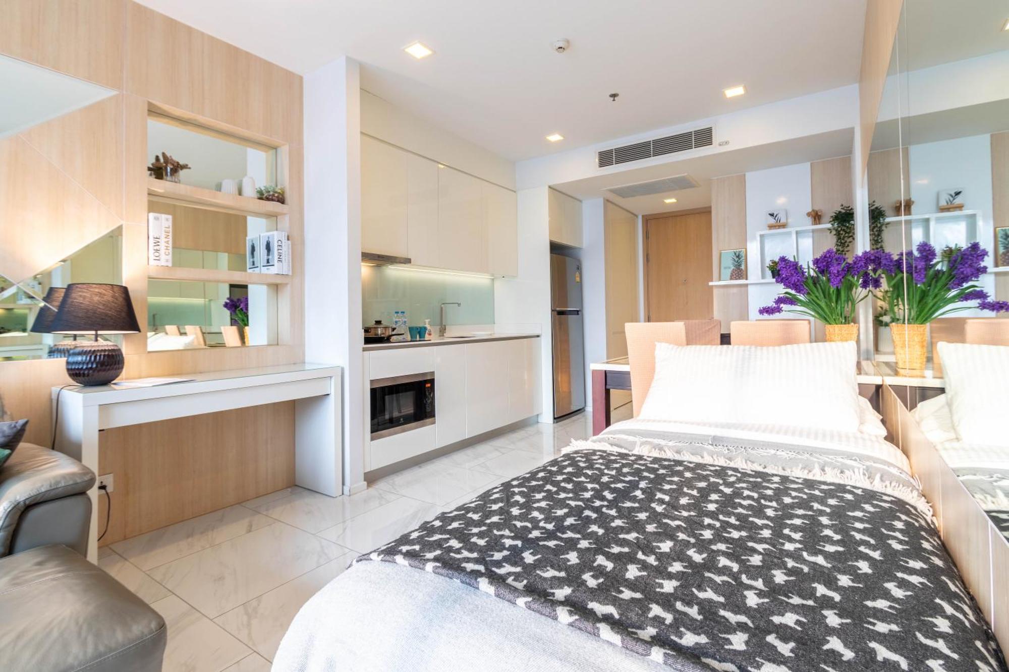 Hyde Sukhumvit 11 Branded Suites Bangkok Buitenkant foto