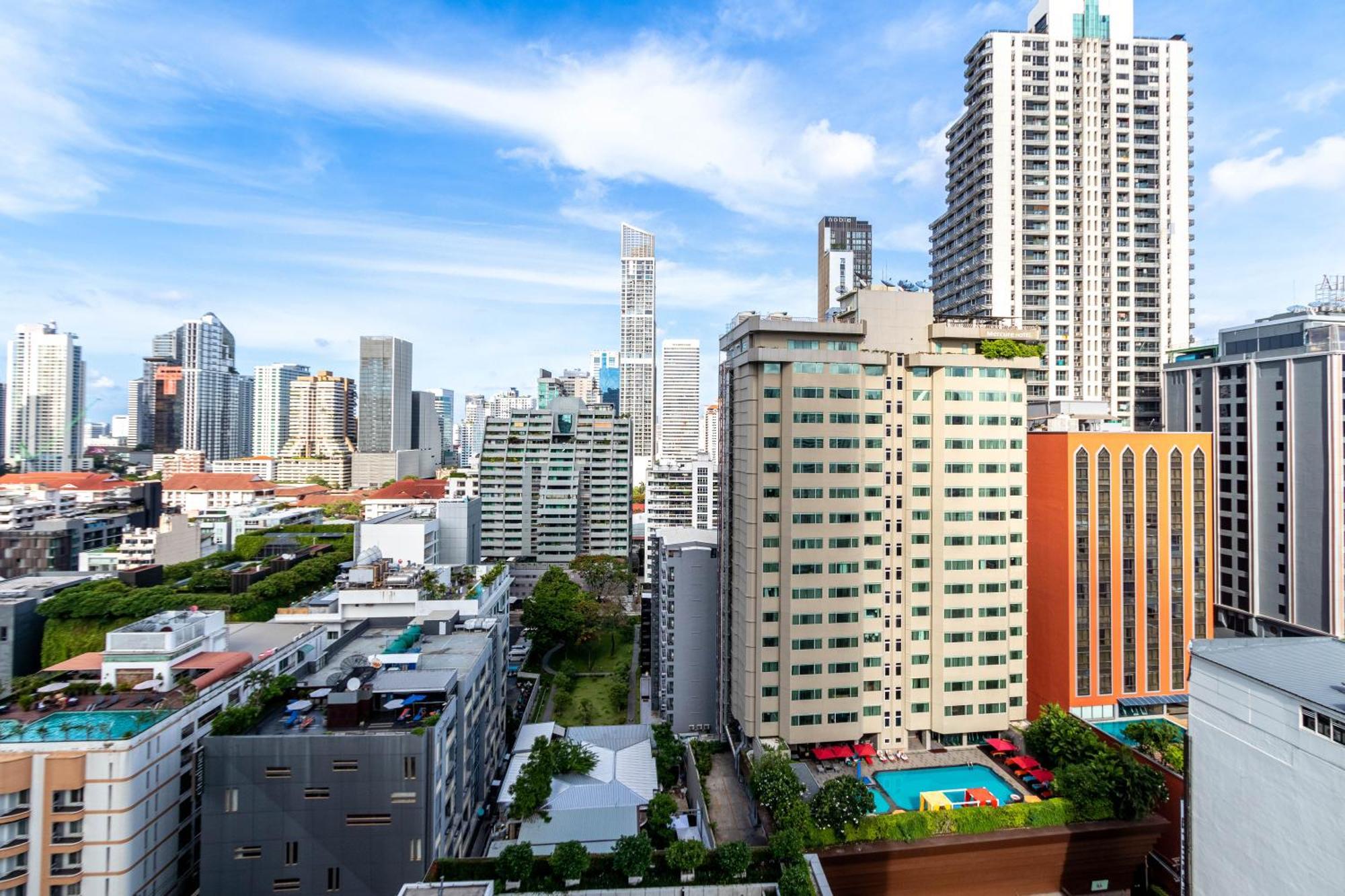 Hyde Sukhumvit 11 Branded Suites Bangkok Buitenkant foto