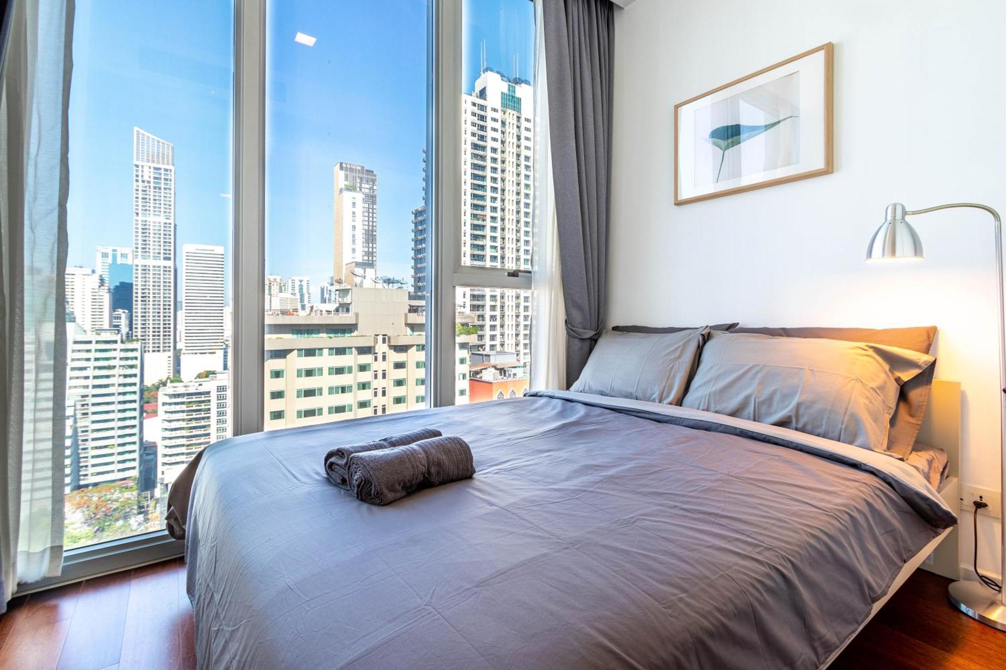 Hyde Sukhumvit 11 Branded Suites Bangkok Buitenkant foto