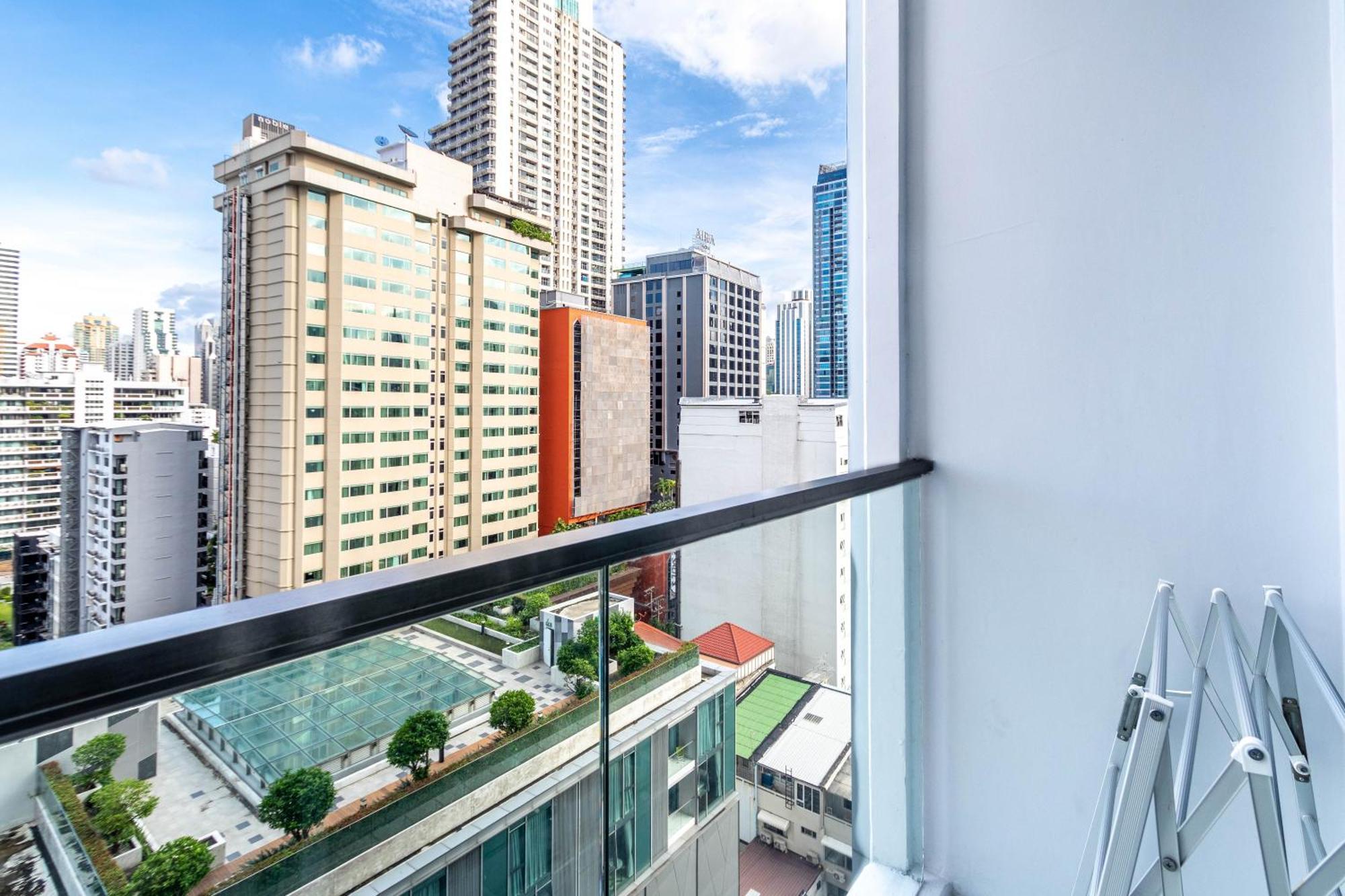 Hyde Sukhumvit 11 Branded Suites Bangkok Buitenkant foto