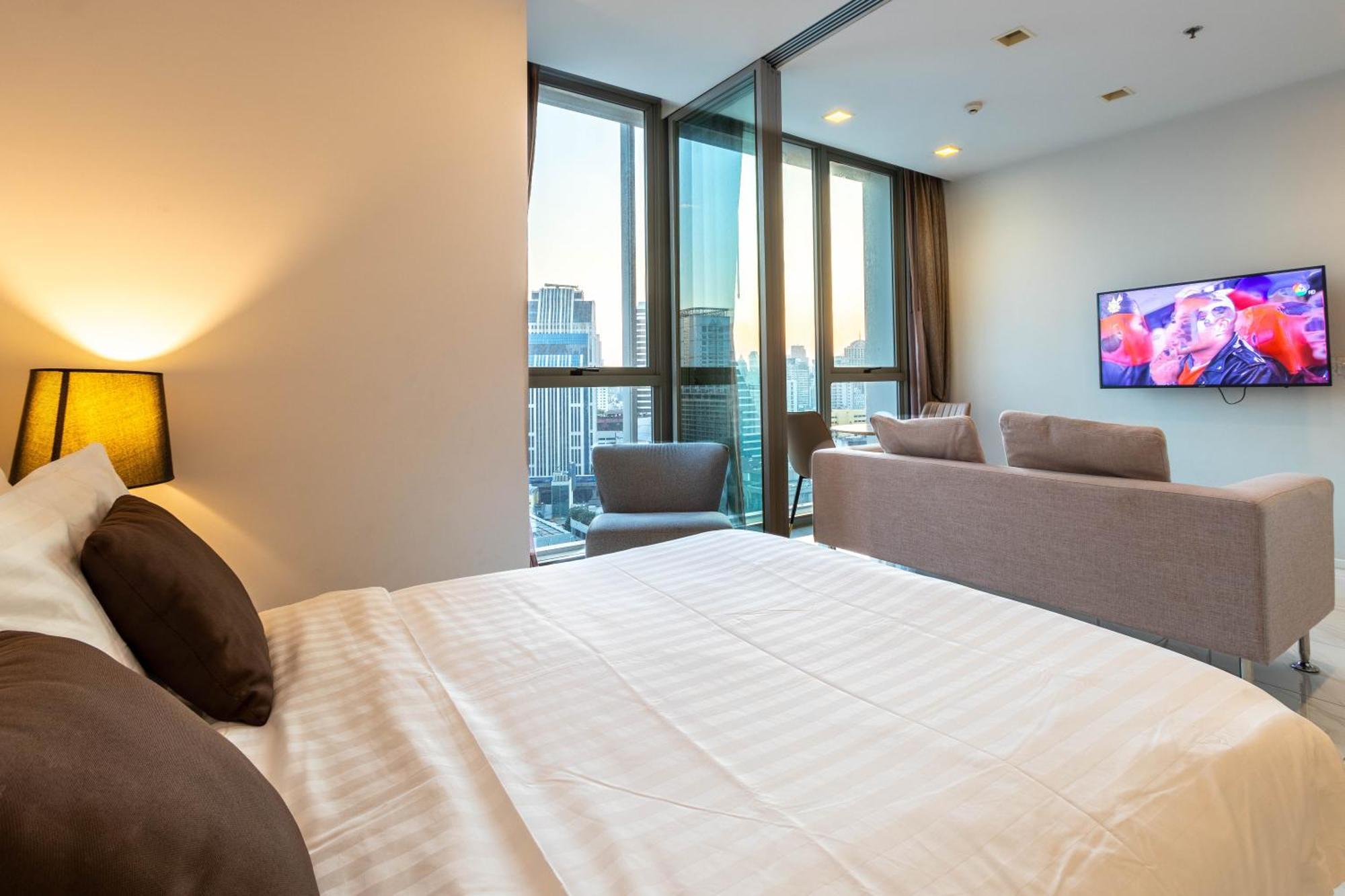 Hyde Sukhumvit 11 Branded Suites Bangkok Buitenkant foto