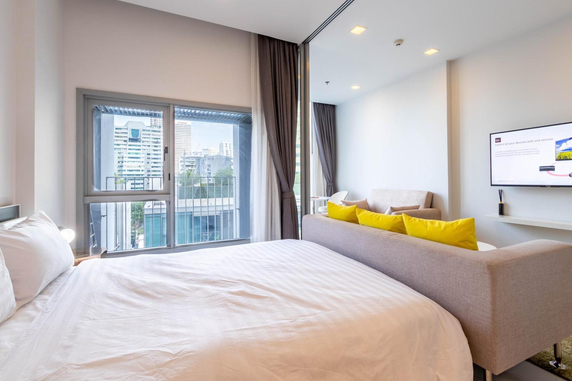 Hyde Sukhumvit 11 Branded Suites Bangkok Buitenkant foto